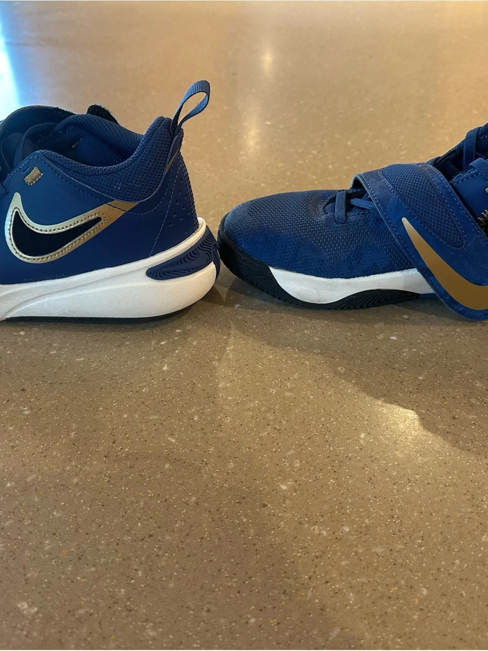 Boys Nike Little Kid Team Hustle D 11 Blue Gold Sneakers Size 2.5Y